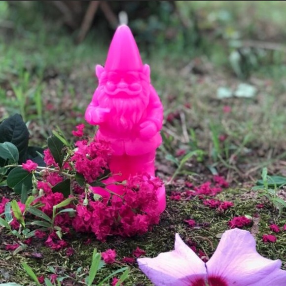 Pink gnome candle wax 7” tall gift 💝 bow - Picture 2 of 6